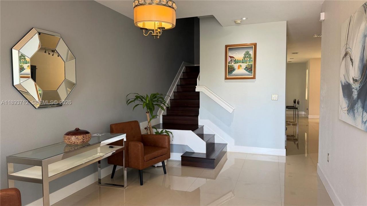 10742 NW 74th Ln, Doral, FL 33178 Photo