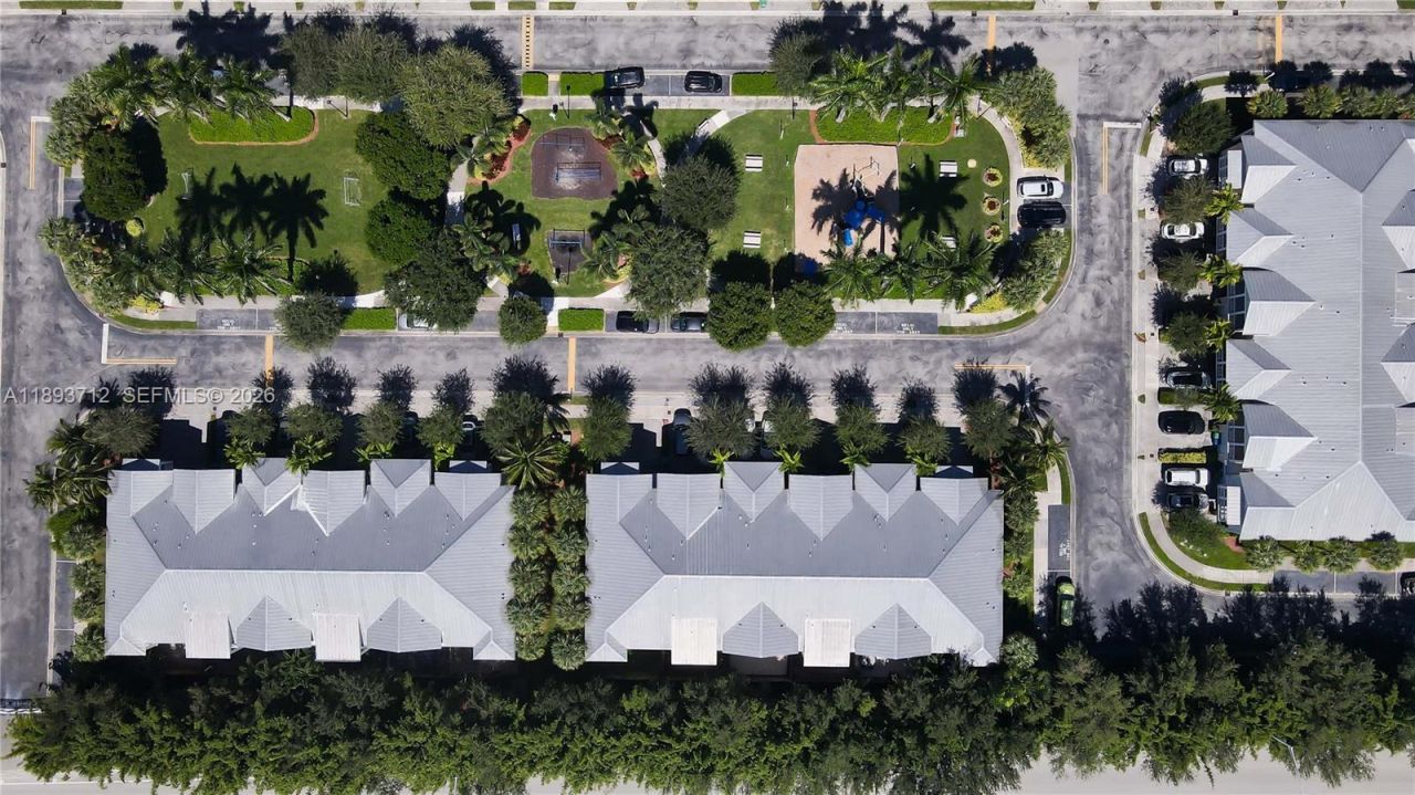 10742 NW 74th Ln, Doral, FL 33178 Photo