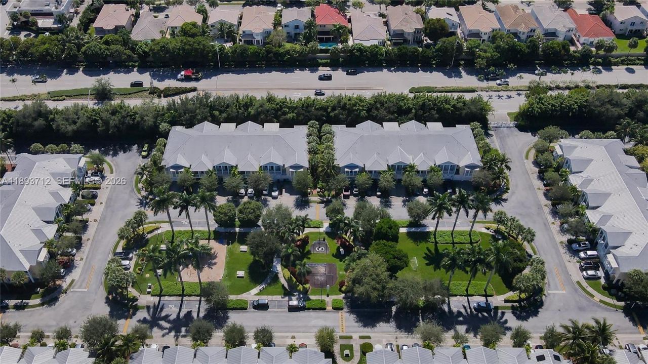 10742 NW 74th Ln, Doral, FL 33178 Photo