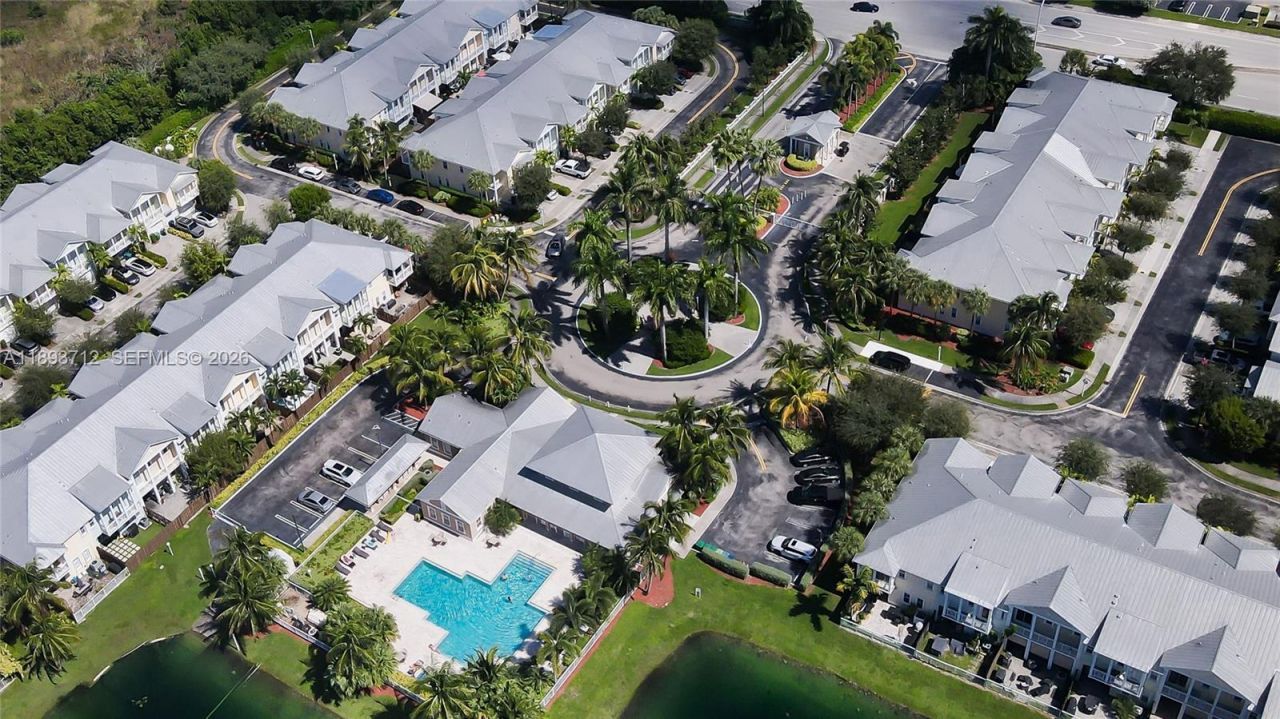 10742 NW 74th Ln, Doral, FL 33178 Photo