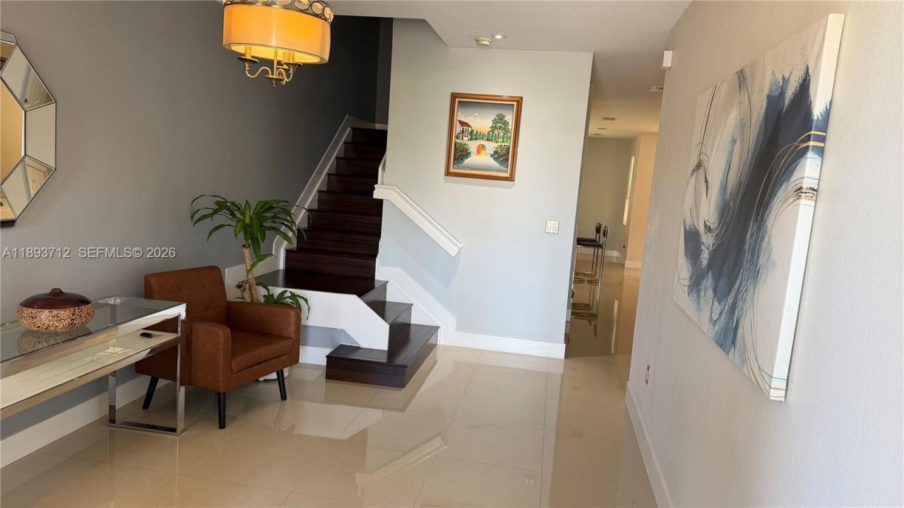 10742 NW 74th Ln, Doral, FL 33178 Photo