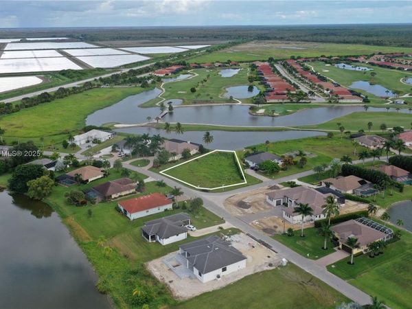 18018 Royal Hammock Blvd, Naples, FL 34114