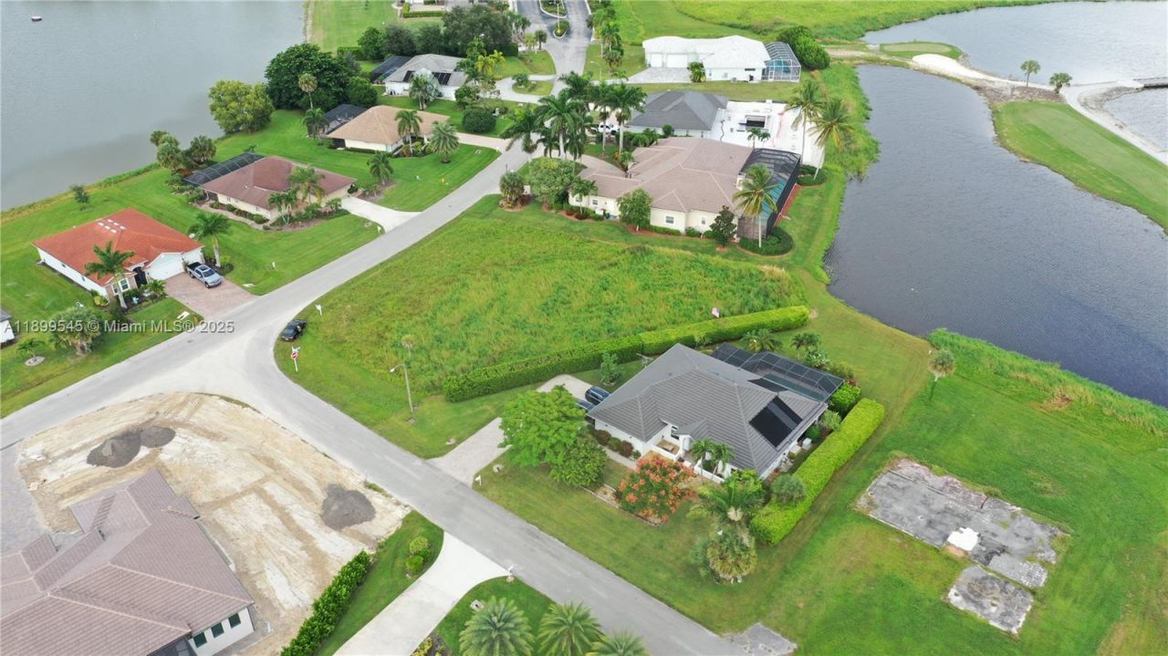 18018 Royal Hammock Blvd, Naples, FL 34114 Photo
