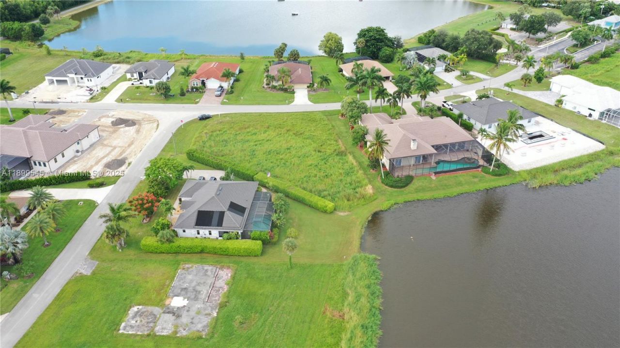 18018 Royal Hammock Blvd, Naples, FL 34114 Photo