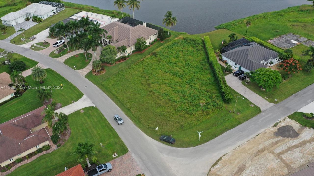 18018 Royal Hammock Blvd, Naples, FL 34114 Photo