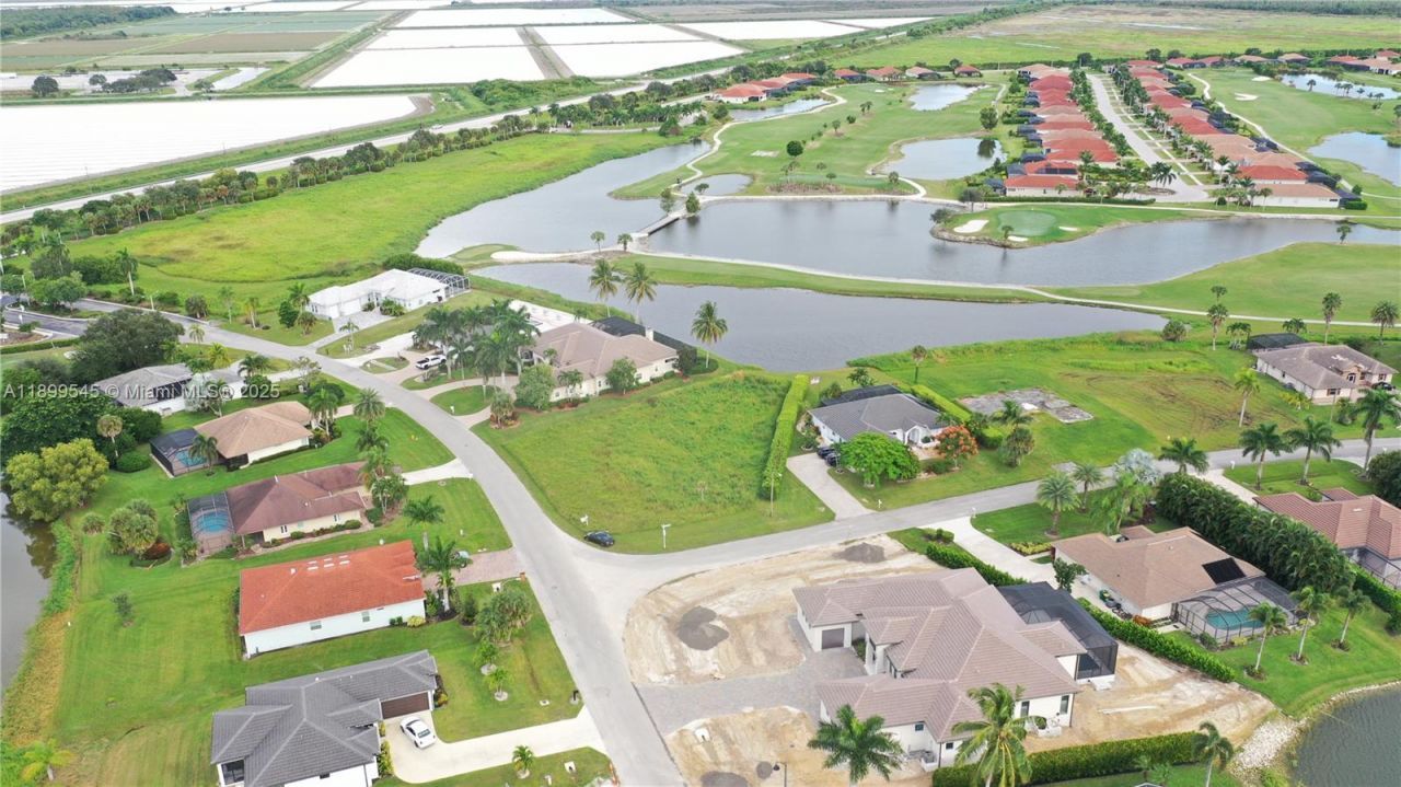 18018 Royal Hammock Blvd, Naples, FL 34114 Photo