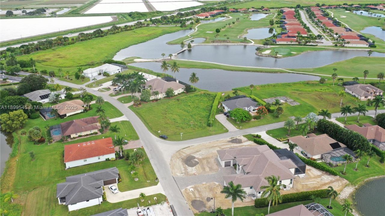 18018 Royal Hammock Blvd, Naples, FL 34114 Photo