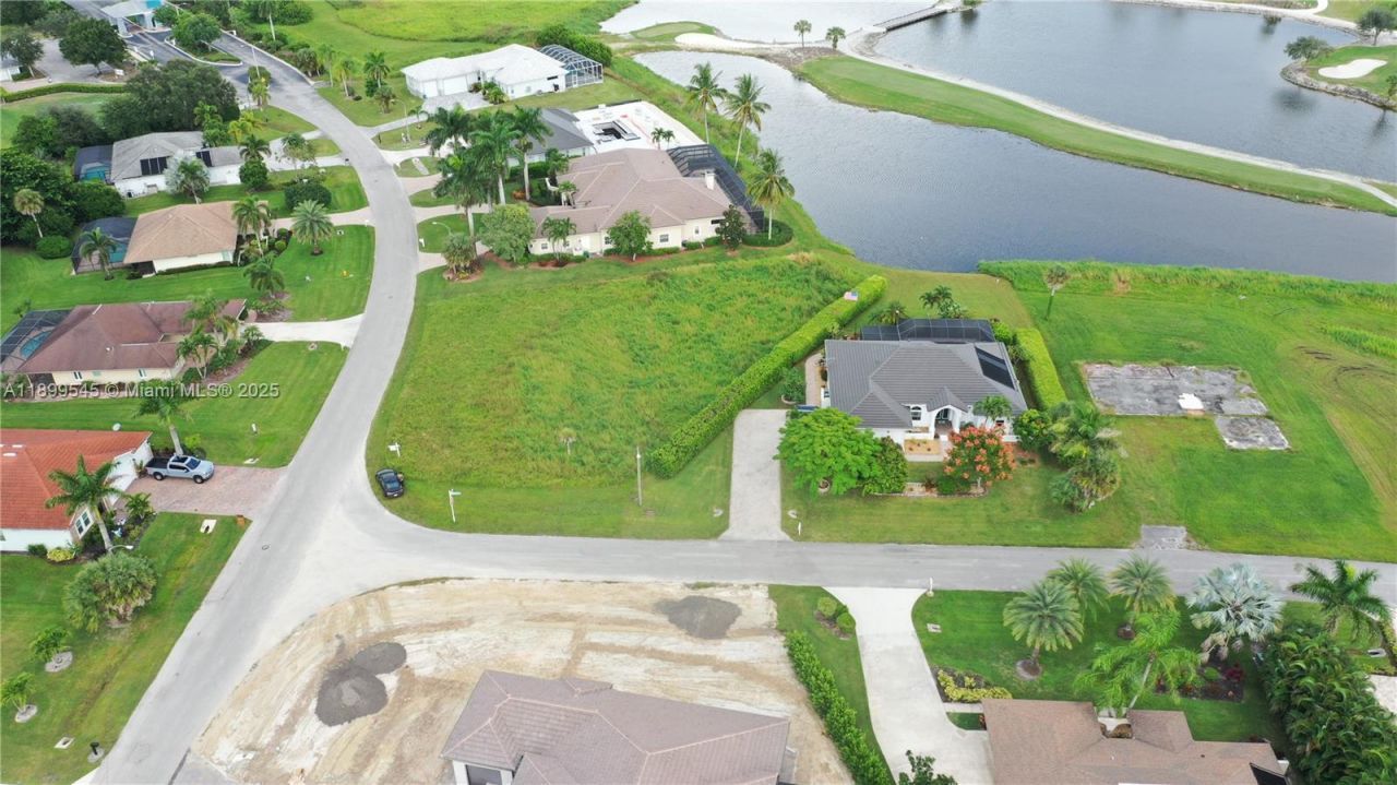 18018 Royal Hammock Blvd, Naples, FL 34114 Photo