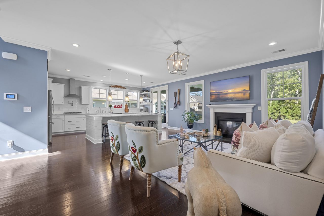 1060 Hunt Club Photo 15