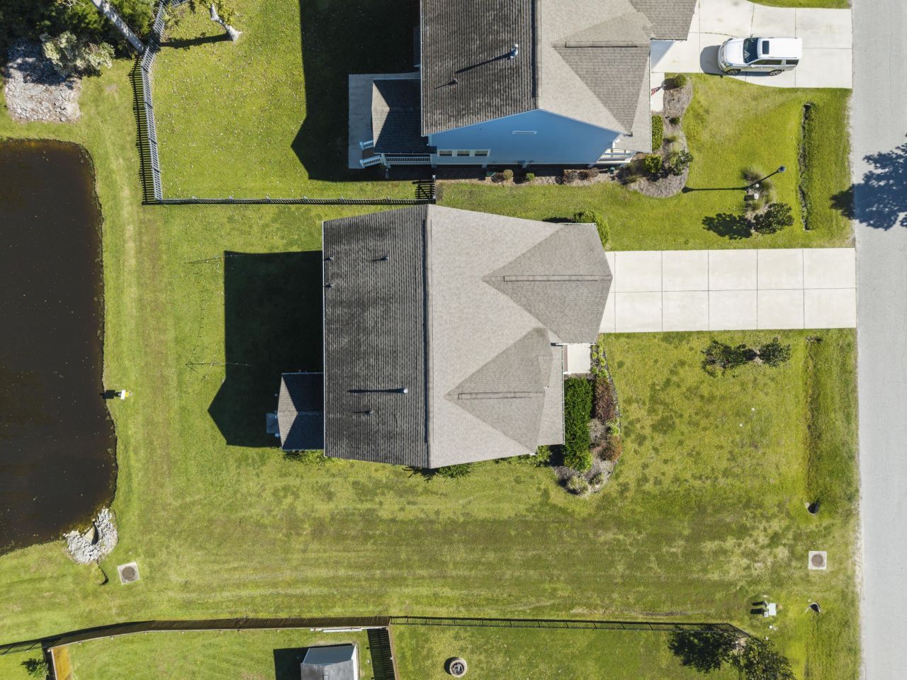 1060 Hunt Club Photo 34