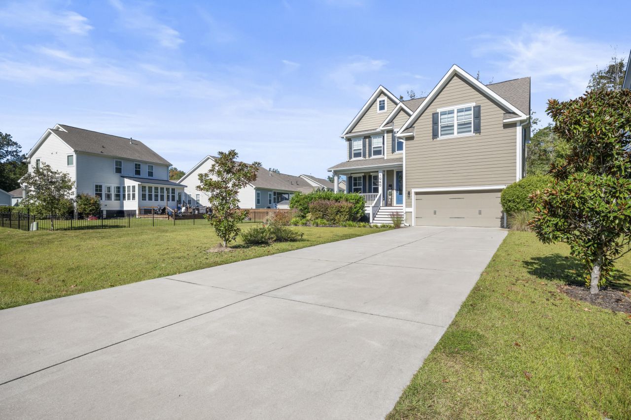 1060 Hunt Club Photo 39