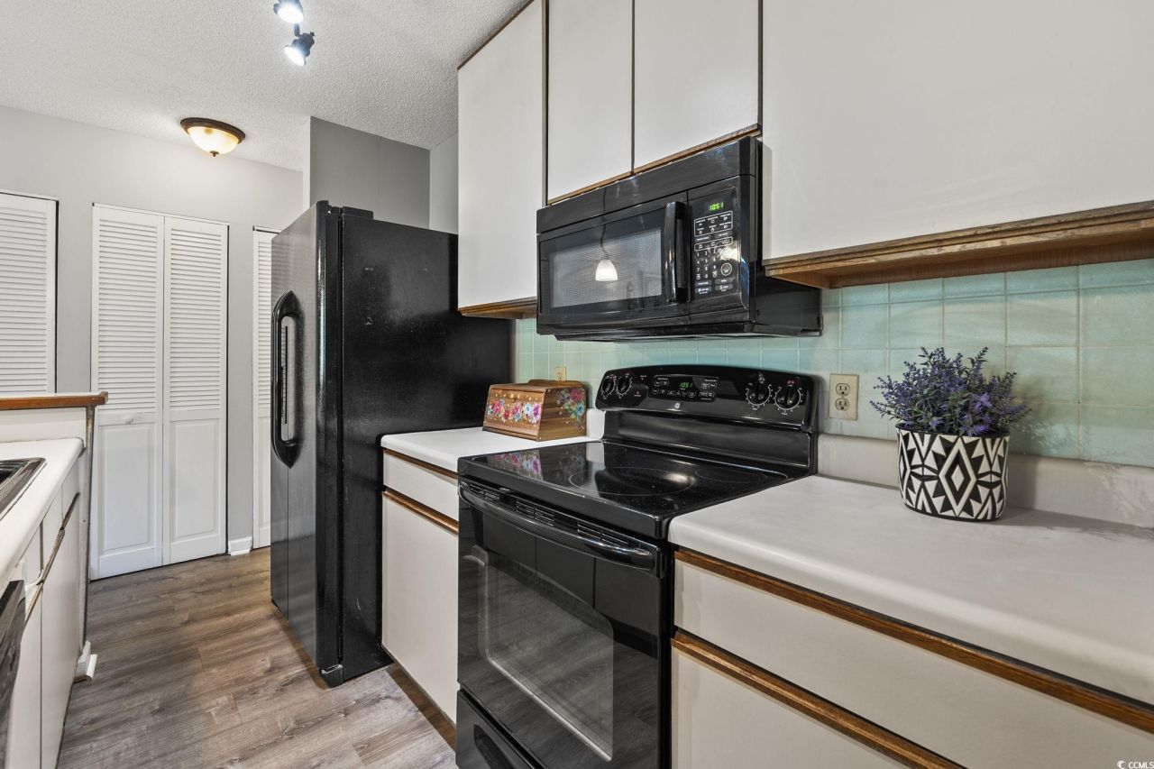 4349 Spa Dr. Photo 6