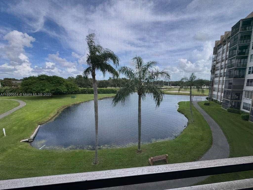 1200 Saint Charles Pl, Unit 321, Pembroke Pines, FL 33026 Photo