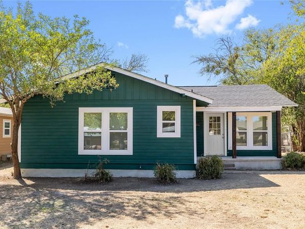 2105 4th Street, Brownwood, TX 76801