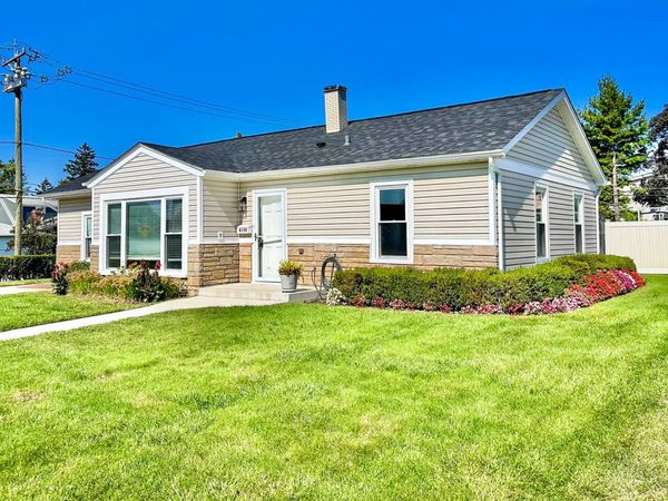 8150 W WINNEMAC Avenue, Norridge, IL 60706