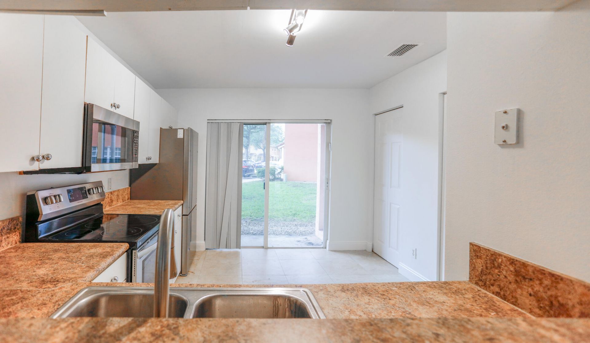 4149 NW 67th Te, Unit 4149, Lauderhill, FL 33319 Photo