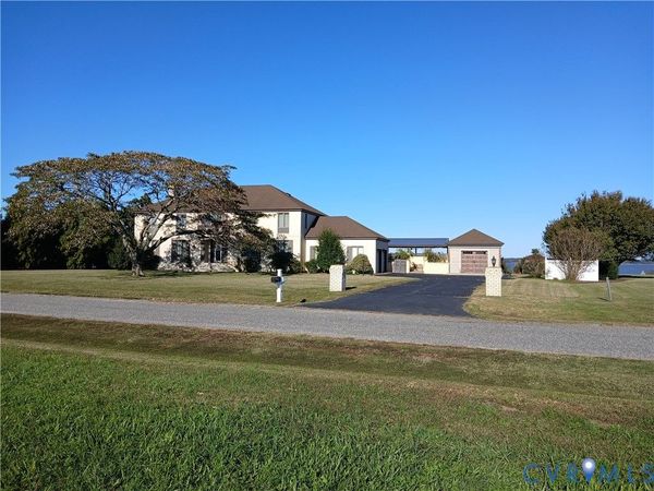 393 Daingerfield Road, Tappahannock, VA 22560