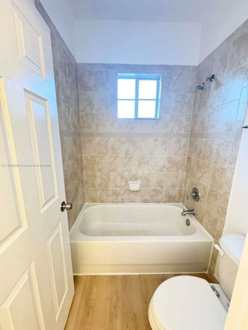 2962 NW 35th Ave, Unit 2962, Lauderdale Lakes, FL 33311 Photo