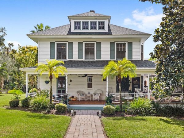 442 E 3RD AVENUE, MOUNT DORA, FL 32757