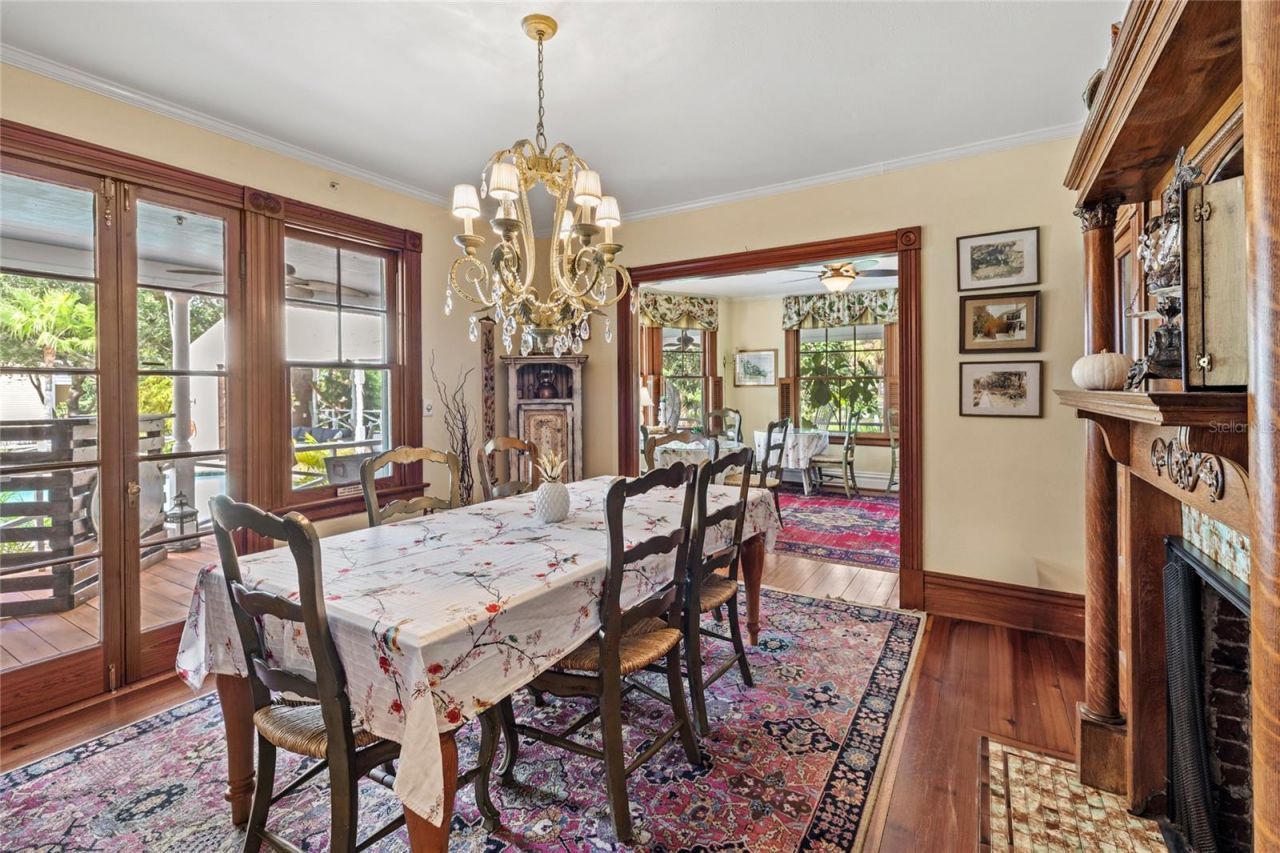 442 E 3rd Avenue, Mount Dora, FL 32757 Photo