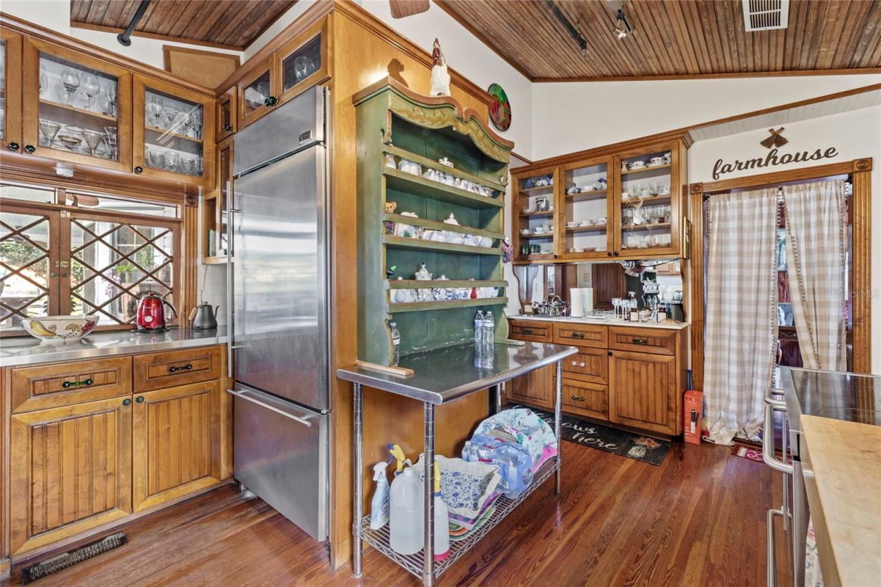 442 E 3rd Avenue, Mount Dora, FL 32757 Photo