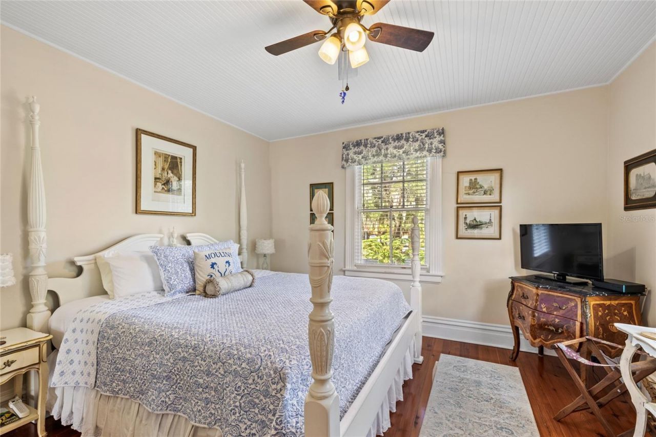 442 E 3rd Avenue, Mount Dora, FL 32757 Photo