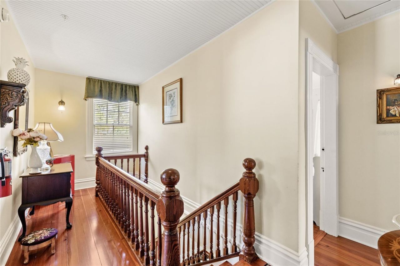 442 E 3rd Avenue, Mount Dora, FL 32757 Photo