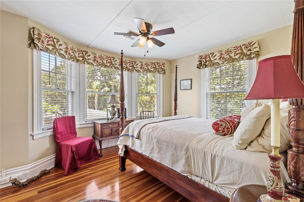 442 E 3rd Avenue, Mount Dora, FL 32757 Photo