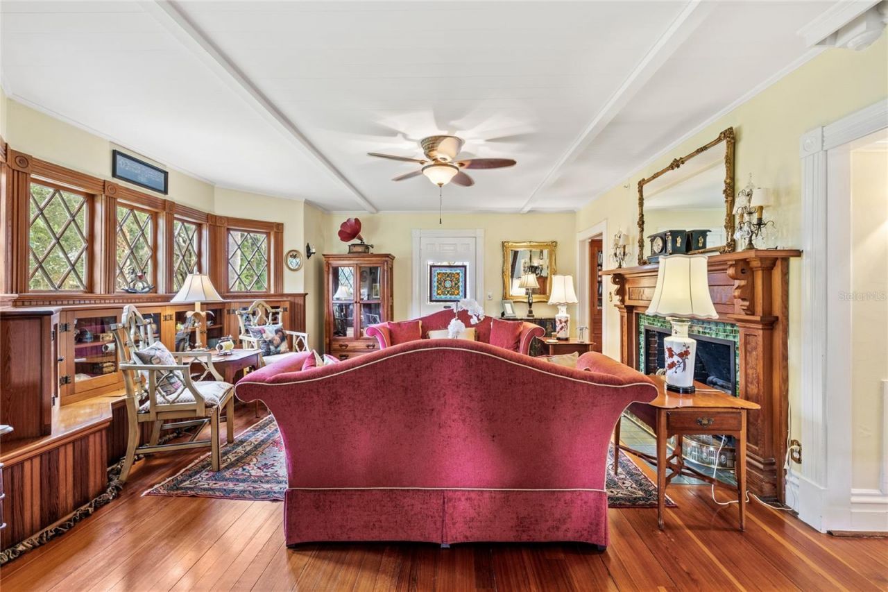 442 E 3rd Avenue, Mount Dora, FL 32757 Photo