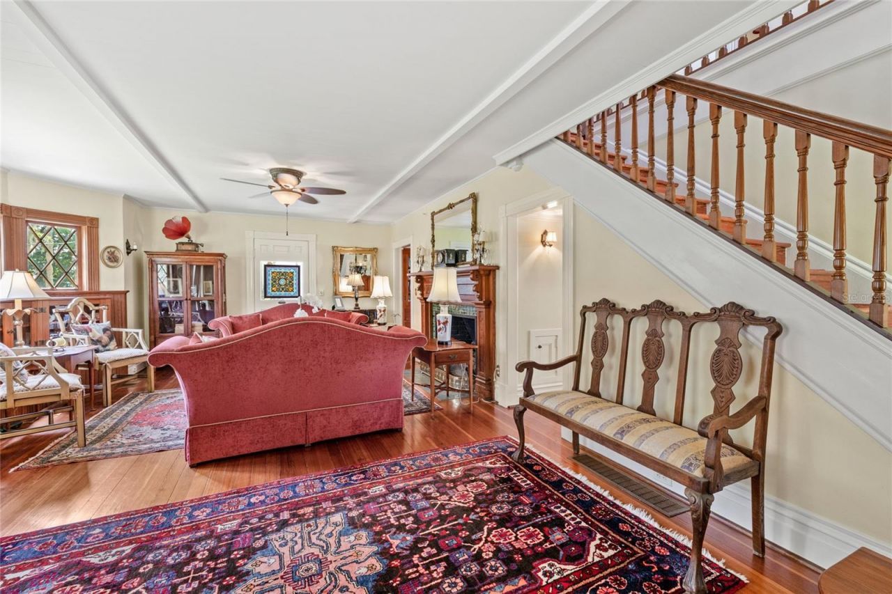 442 E 3rd Avenue, Mount Dora, FL 32757 Photo