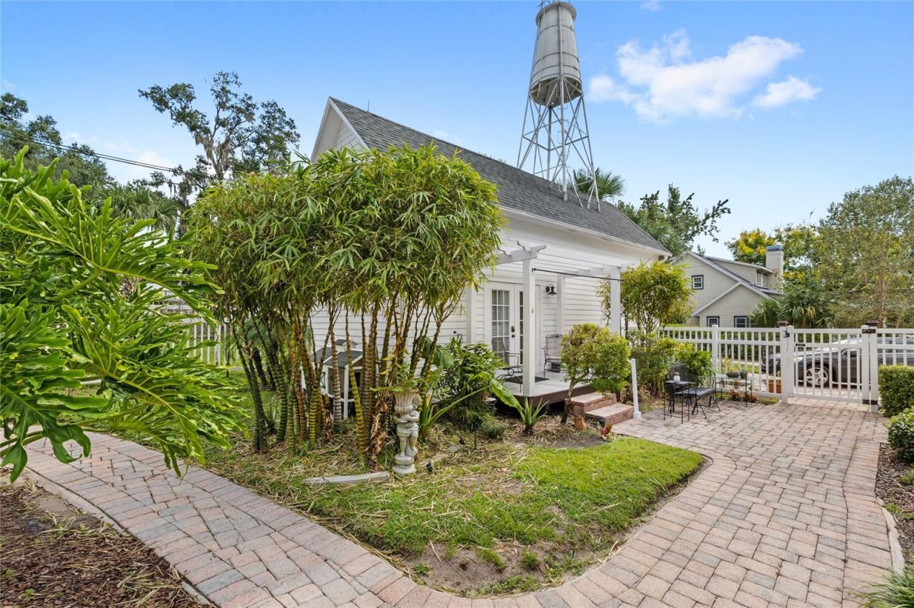 442 E 3rd Avenue, Mount Dora, FL 32757 Photo