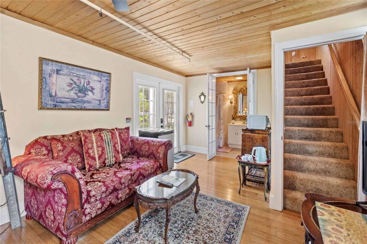 442 E 3rd Avenue, Mount Dora, FL 32757 Photo