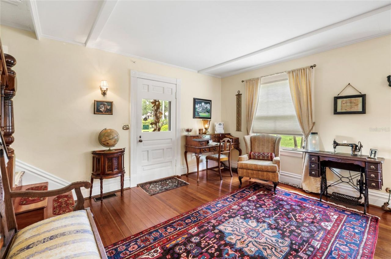 442 E 3rd Avenue, Mount Dora, FL 32757 Photo