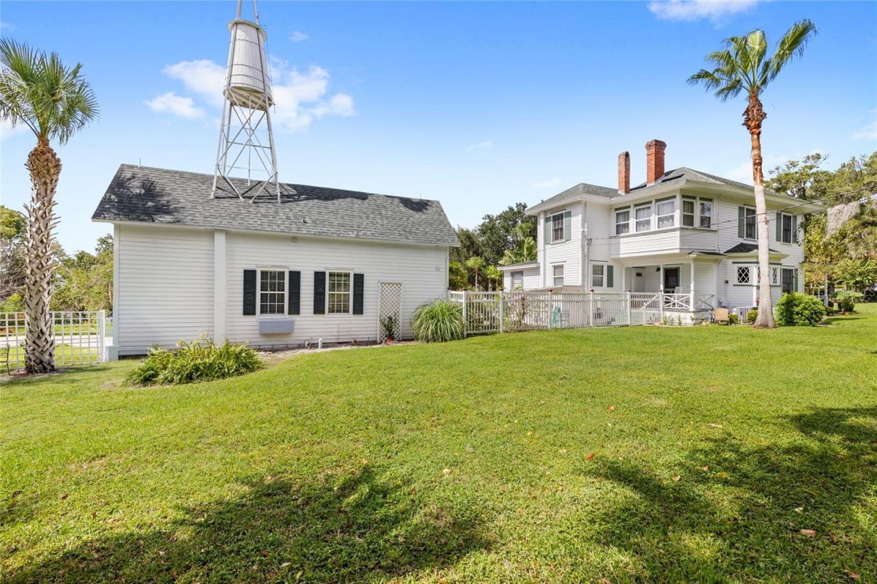 442 E 3rd Avenue, Mount Dora, FL 32757 Photo