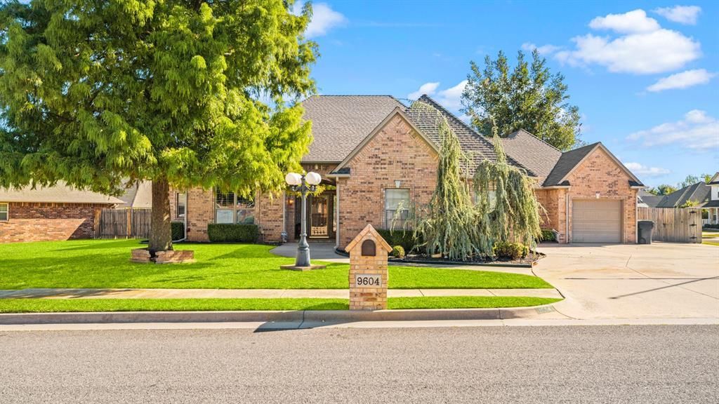 9604 Honeysuckle Road, Oklahoma City, OK 73159 Main Photo