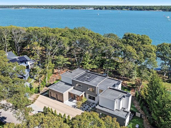 35 Springwood Way, East Hampton, NY 11937