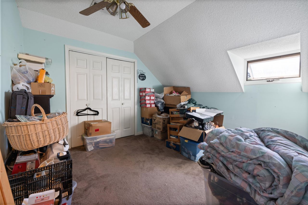 894 W 7th Street Photo 13