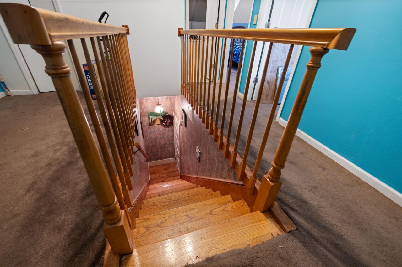 894 W 7th Street Photo 24