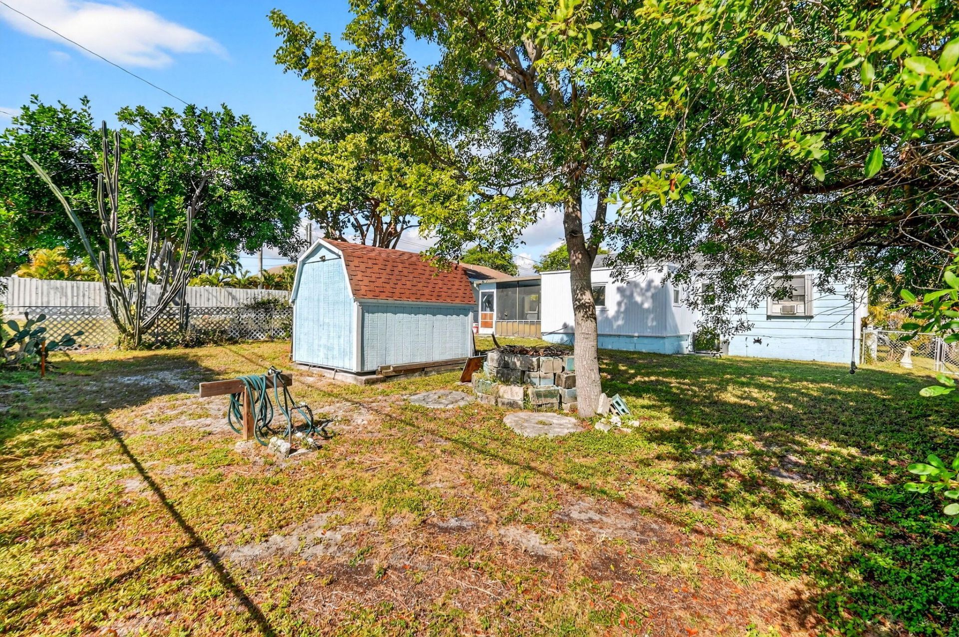 844 Bradley Street, West Palm Beach, FL 33405 Photo