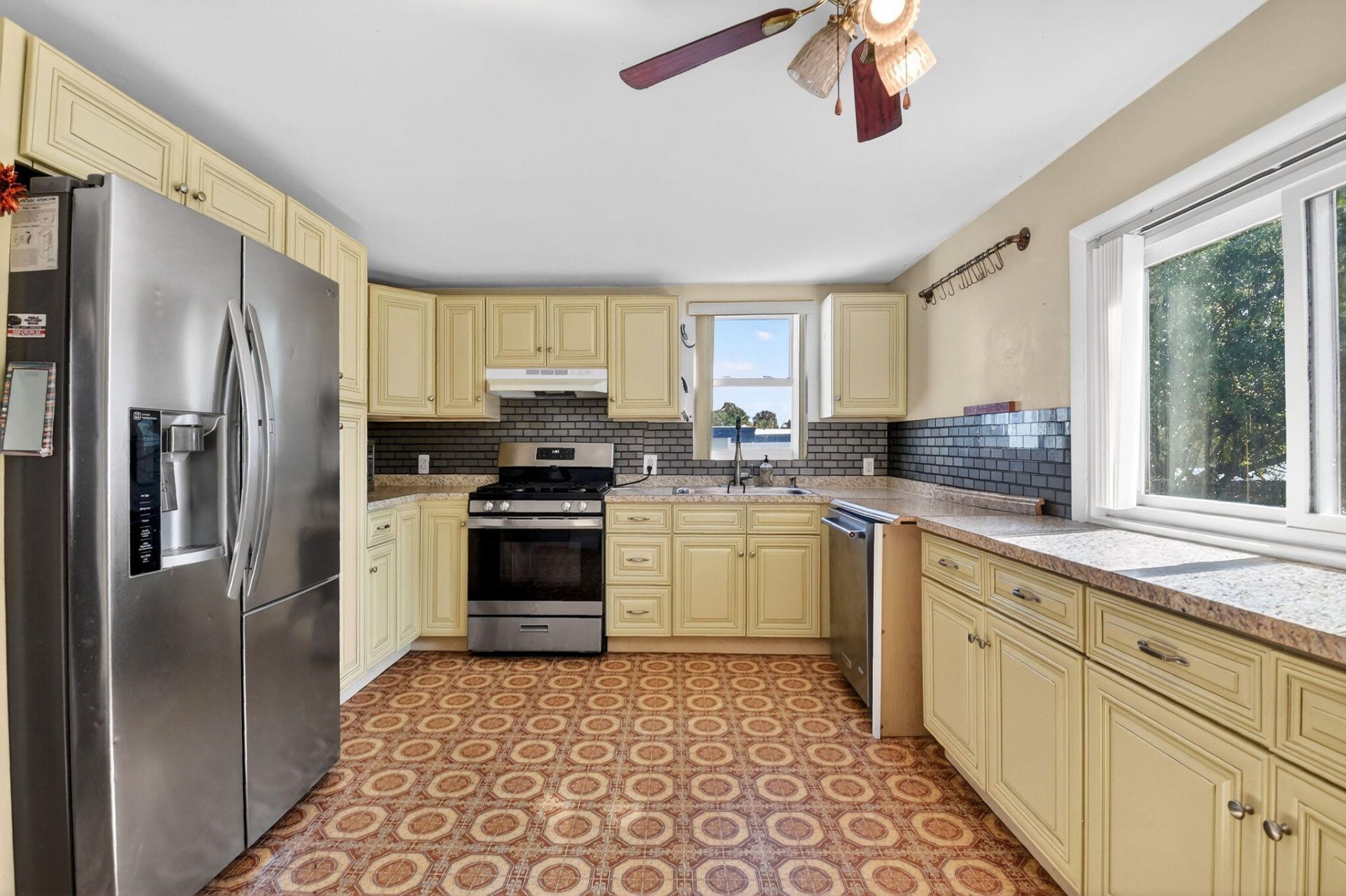 844 Bradley Street, West Palm Beach, FL 33405 Photo