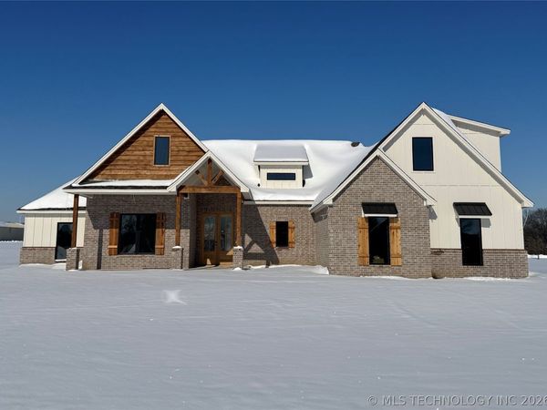 956 Blue Bird Lane, Pryor, OK 74361