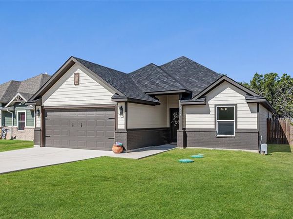 924 Colorado River Drive, Granbury, TX 76048