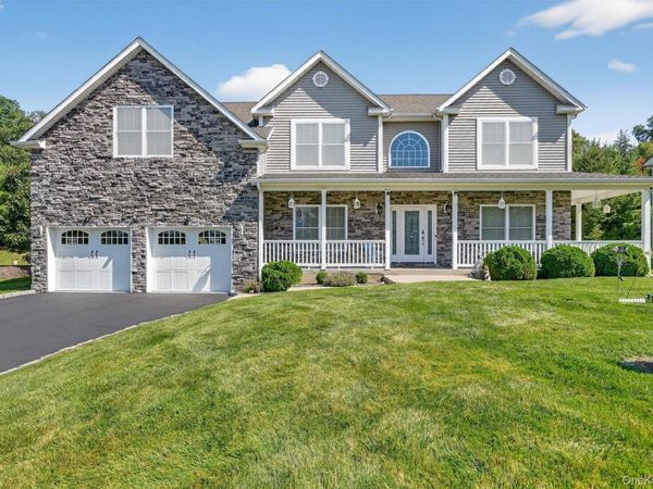 6 Clarion Drive, White Plains, NY 10603