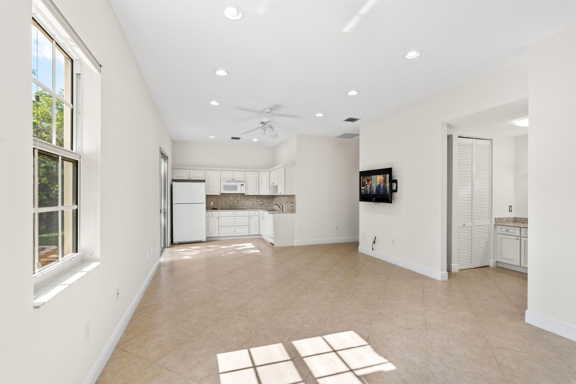 6071 NW 69th Way, Parkland, FL 33067 Photo