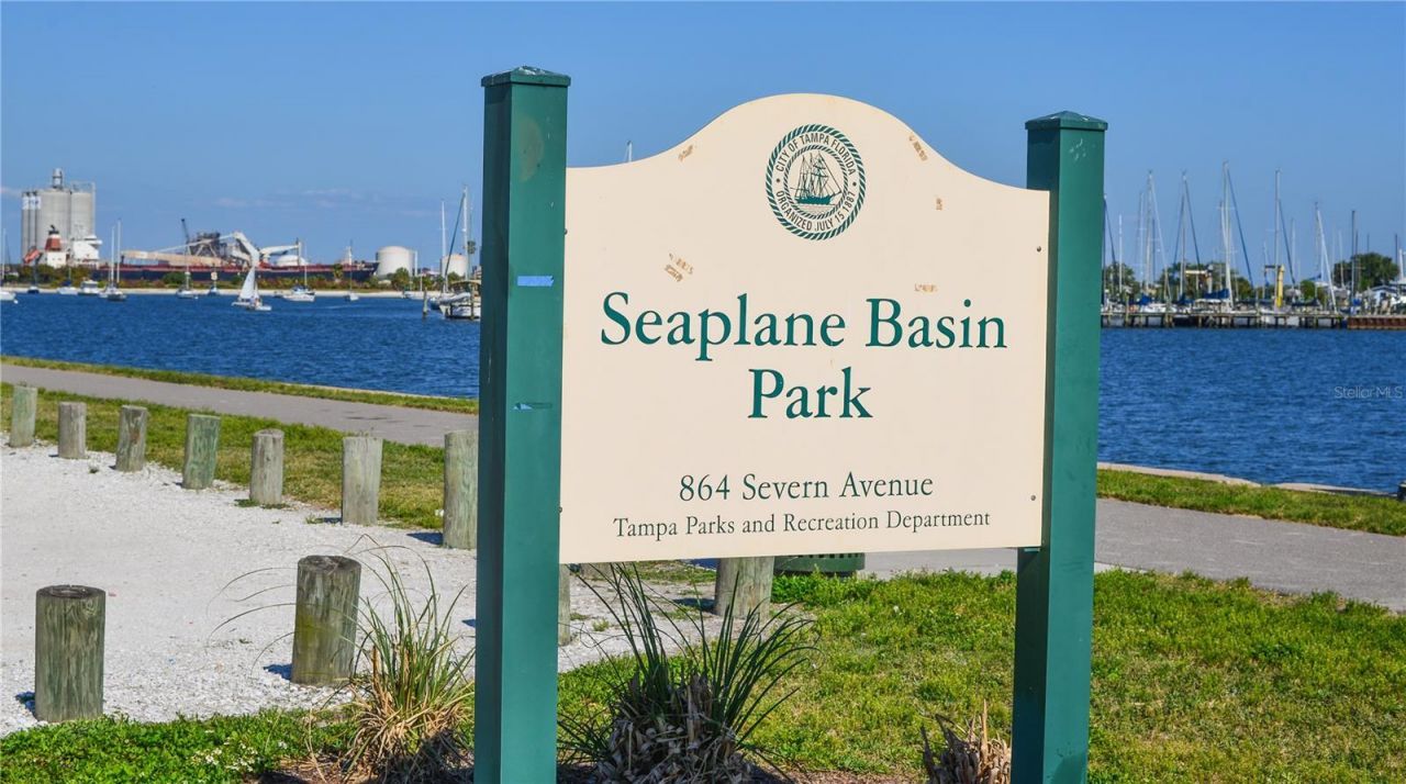 566 Rhine Avenue, Tampa, FL 33606 Photo