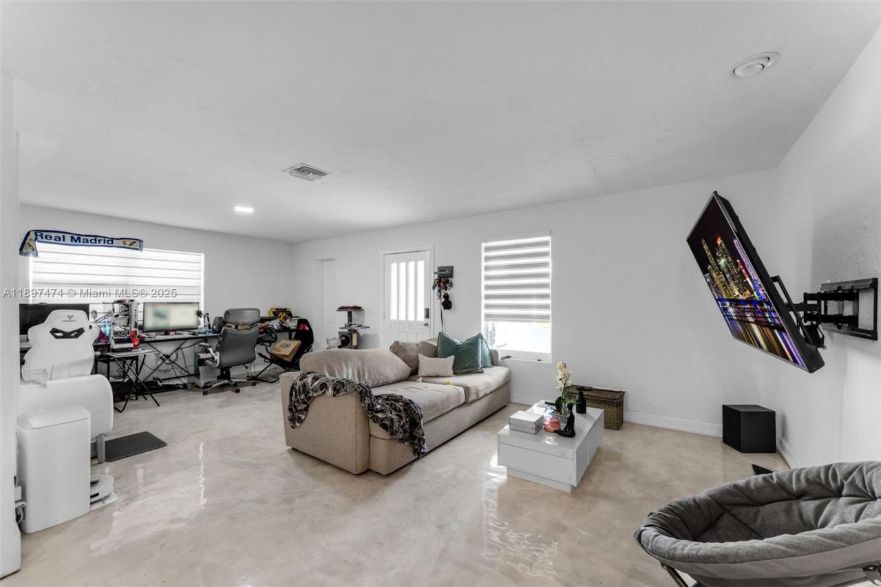 8811 SW 128th St, Miami, FL 33176 Photo