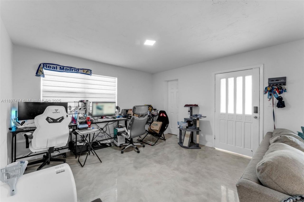 8811 SW 128th St, Miami, FL 33176 Photo