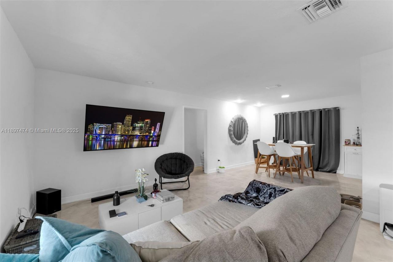 8811 SW 128th St, Miami, FL 33176 Photo