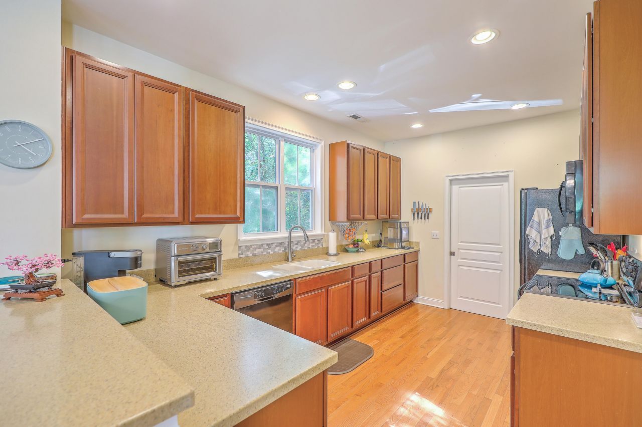 1866 Dogwood Road Photo 12