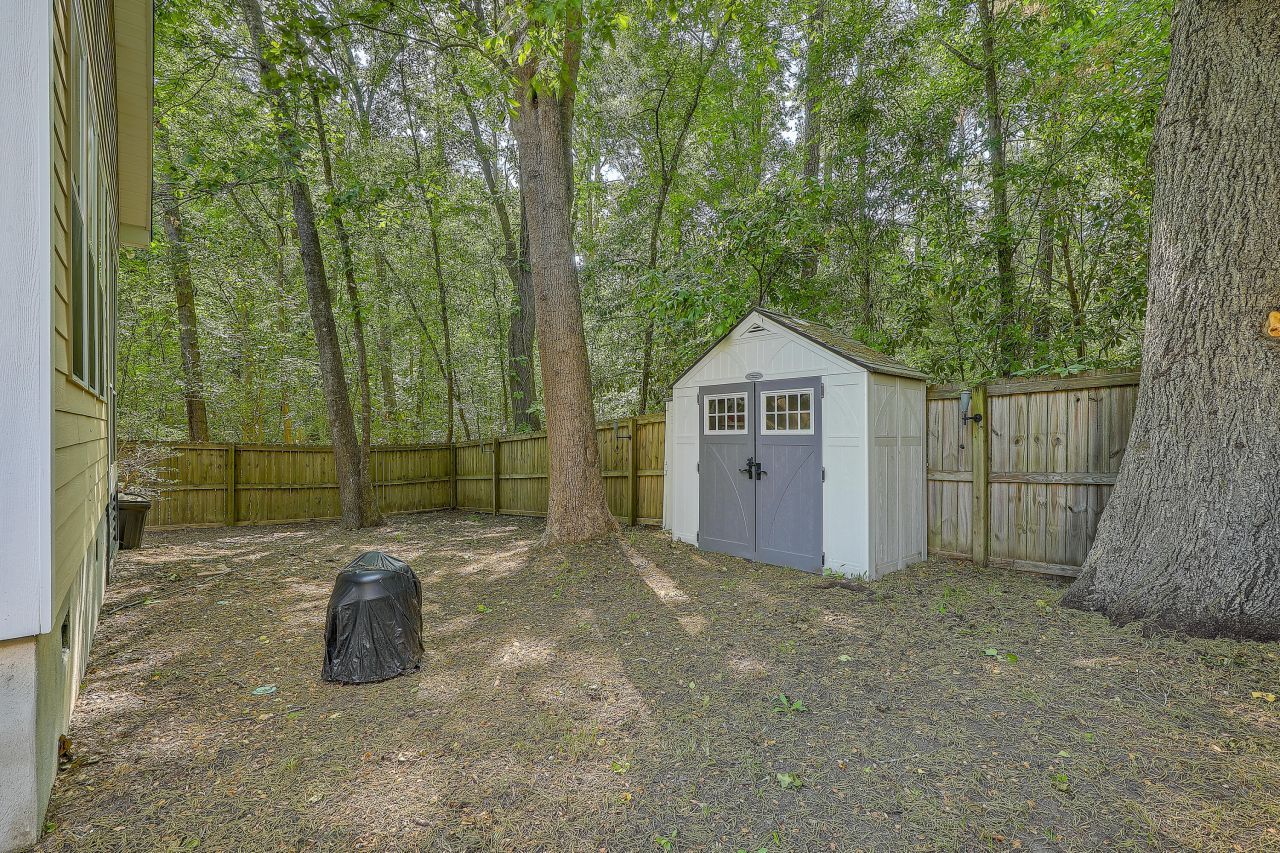 1866 Dogwood Road Photo 33